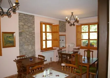 Holiday home El Refugio De Valporquero Vegacervera