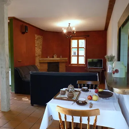 Holiday home El Refugio De Valporquero