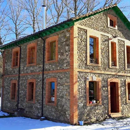 Holiday home El Refugio De Valporquero *